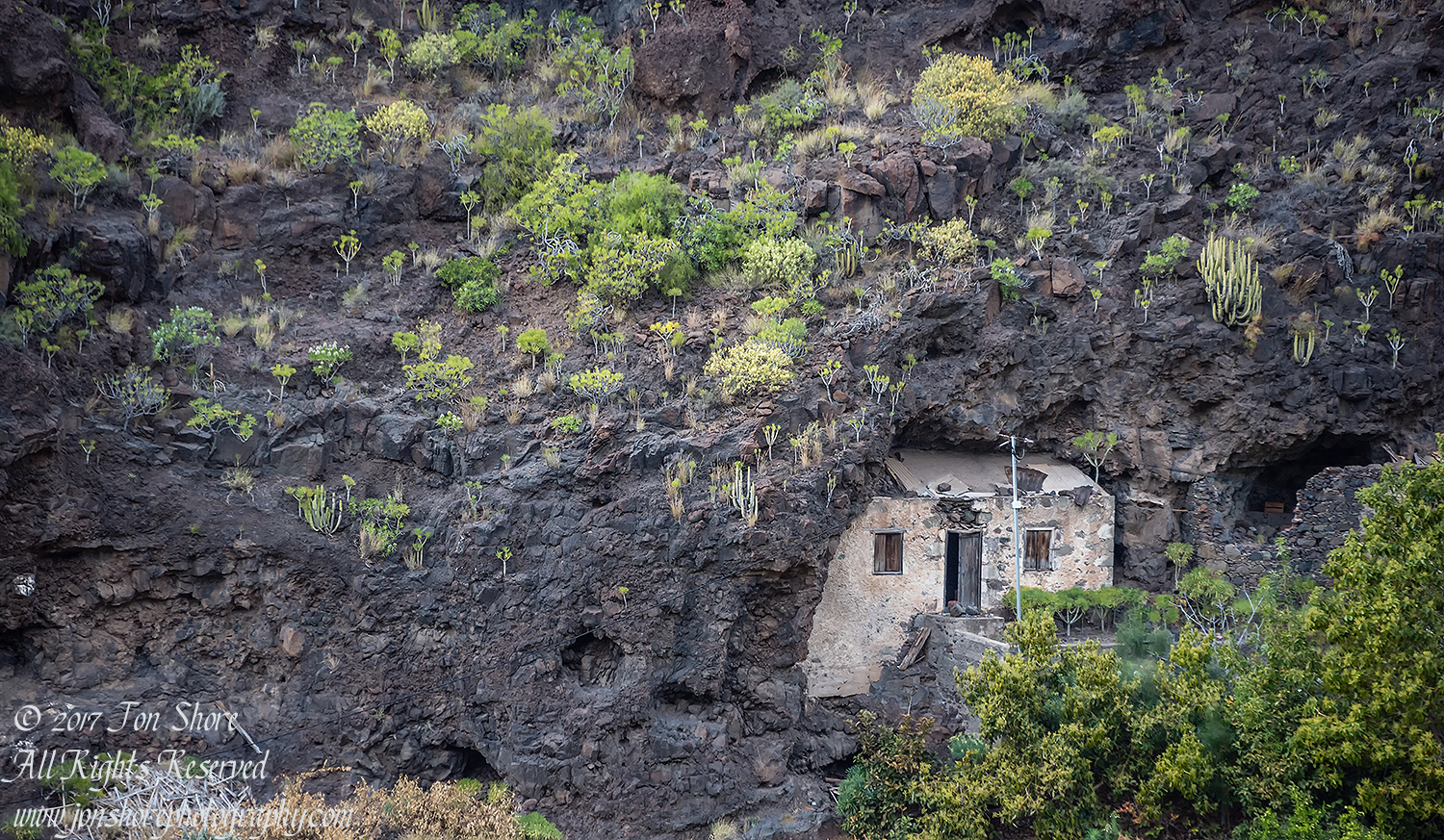 Cave House. Gran Canaria. Nikkor 200mm