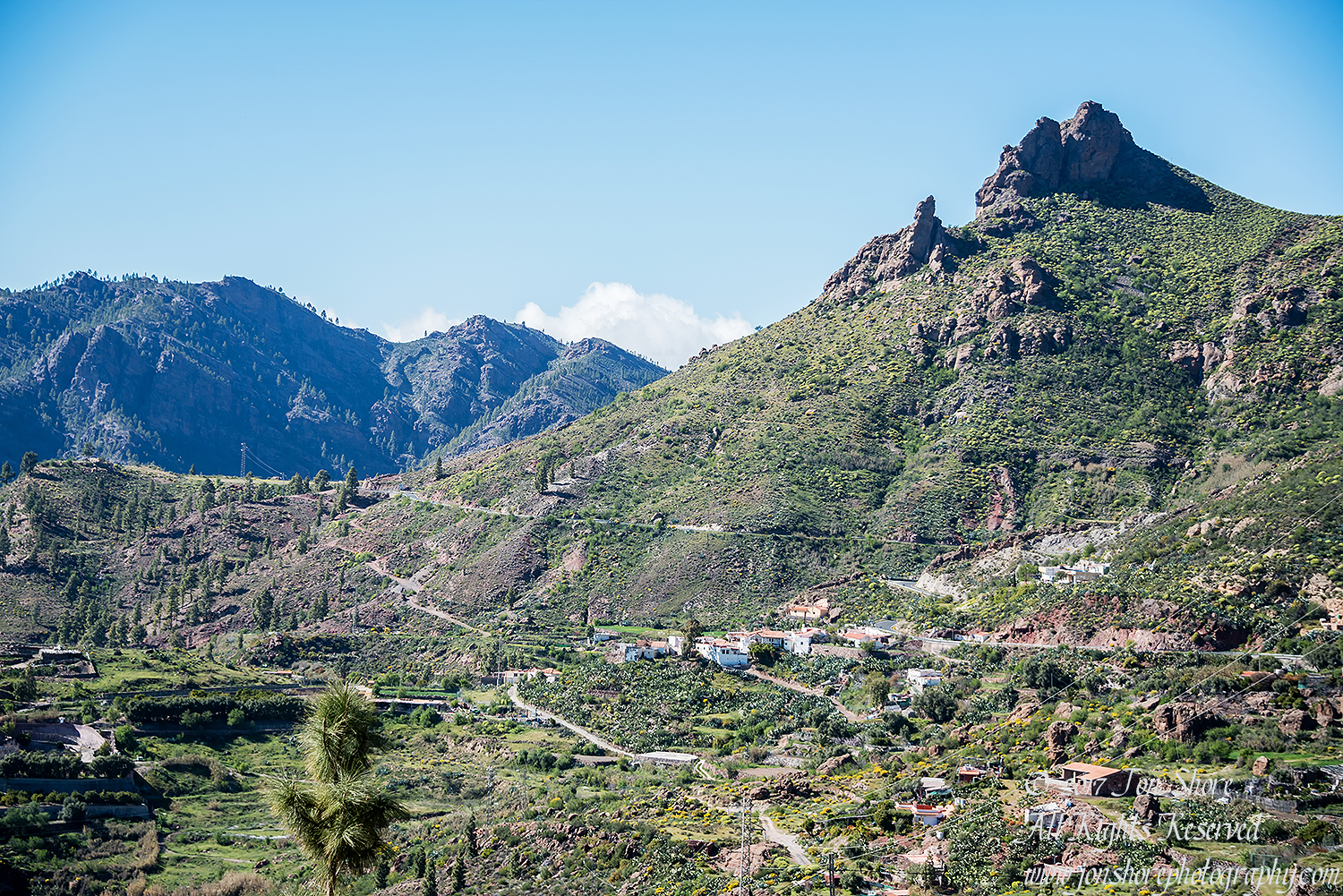 Mountain homes. Gran Canaria. Nikkor 35mm