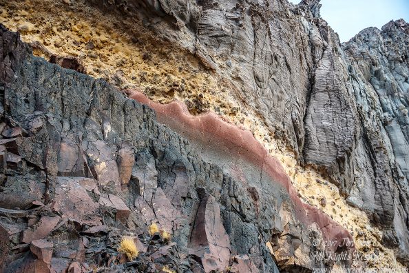 Volcanic Geological Feature. Playa de Tasarte, Gran Canaria. Nikkor 300mm